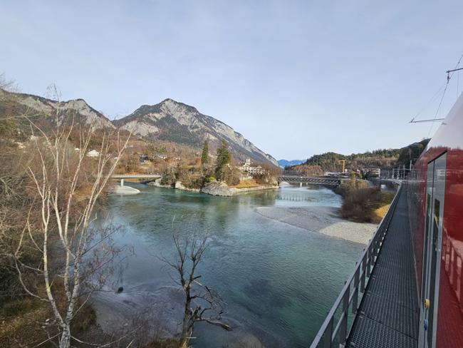 Vorderrhein und Hinterrhein vereinigen sich bei Re