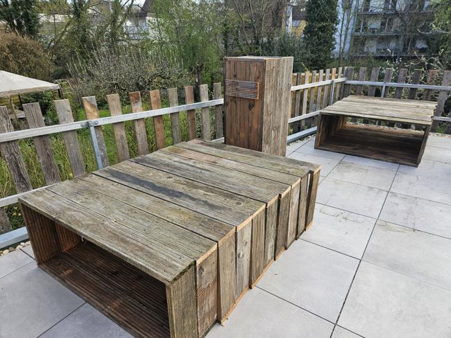 Insgesamt 14 Blumenkübel aus Holz bauen...