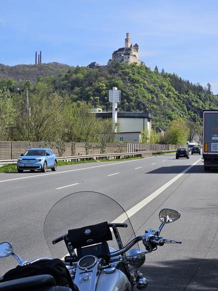Immer wieder schöne Schlösser und Burgen auf der S