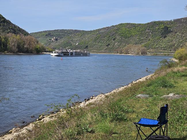 Letzter Halt am Rhein
