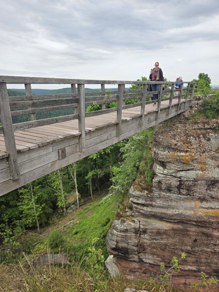 Abenteuerliche Brücke