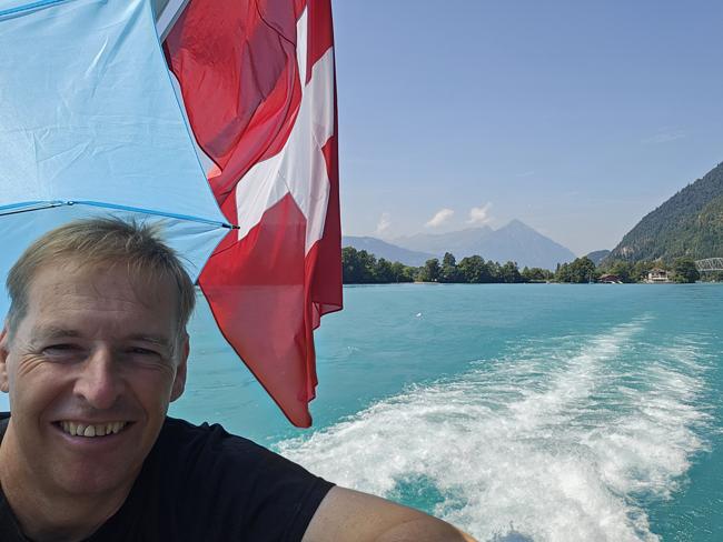 Dann mit dem Schiff über den Brienzer See