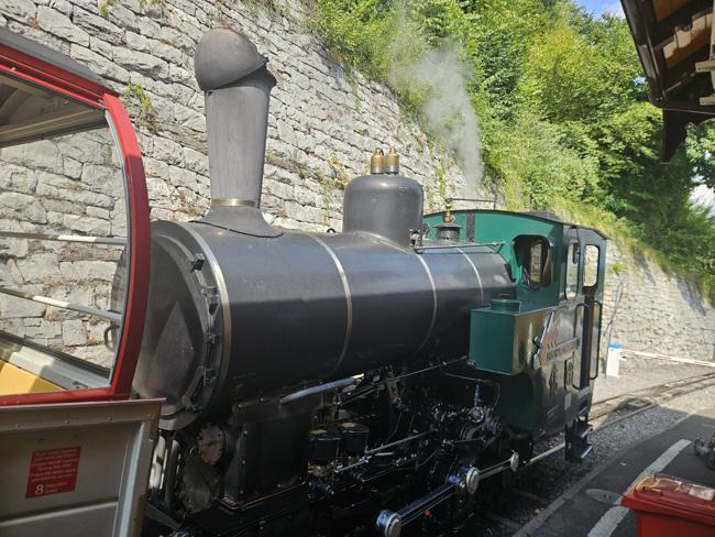 Und dann geht es hoch mit der Brienzer Rothornbahn