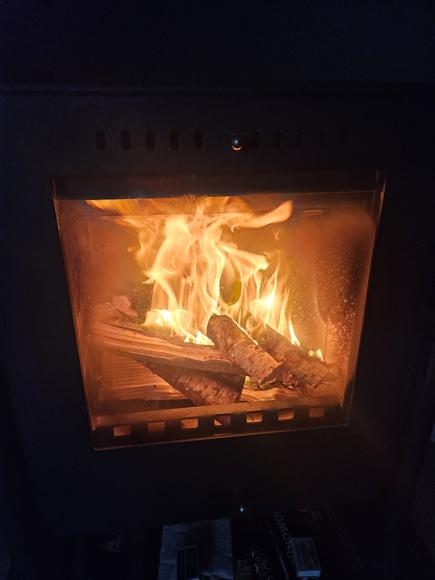 Abends wird es kalt, da tut ein Feuer gut - und da