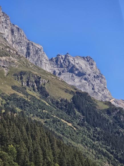 Auf der Abfahrt kann man dann auch den Titlis sehe