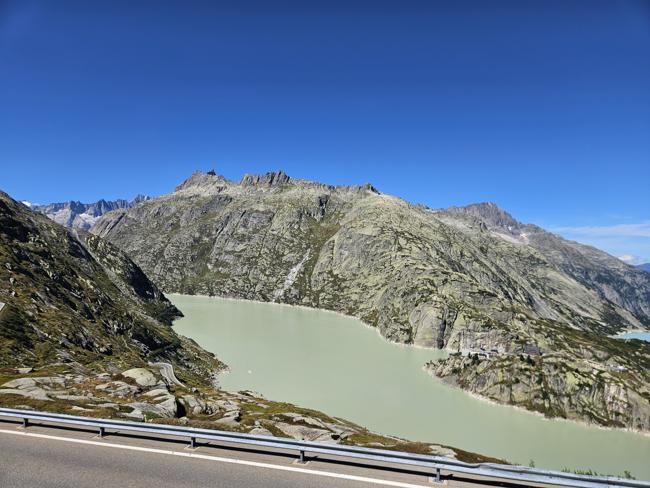 Den restlichen Sustenpass runter und den Grimselpa