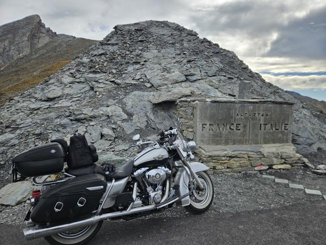Und dann geht es wieder hoch hinaus. Der Col Agnel