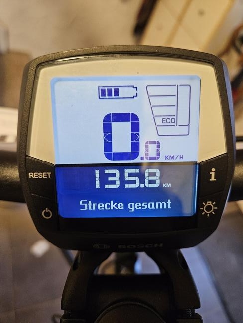 Nur knapp 136km gelaufen - praktisch neuwertig