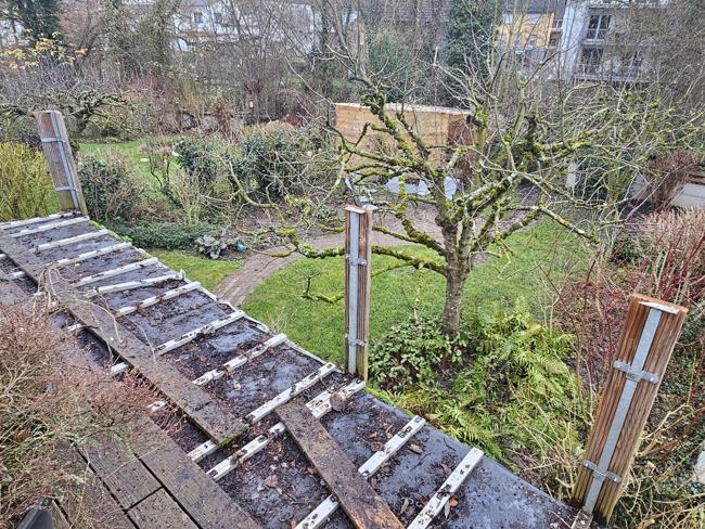 Rückbau von Belag und Geländer sind in Arbeit