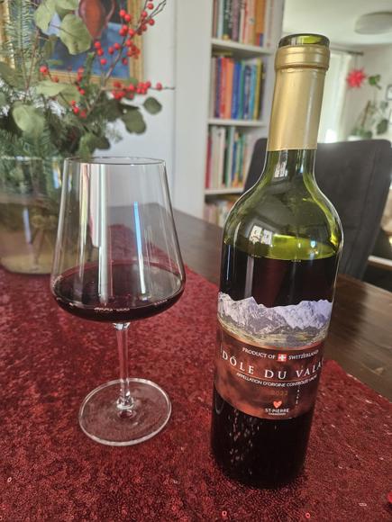 Soweit ich weiß mein erster schweizer Rotwein. Mus