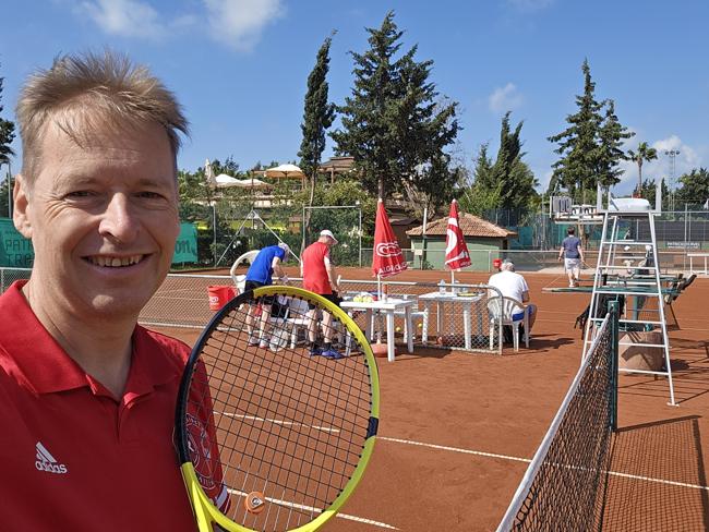 Wird sind ja vor allem zum Tennisspielen da...