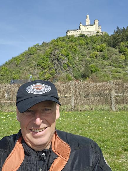 Und die Marksburg im Rücken
