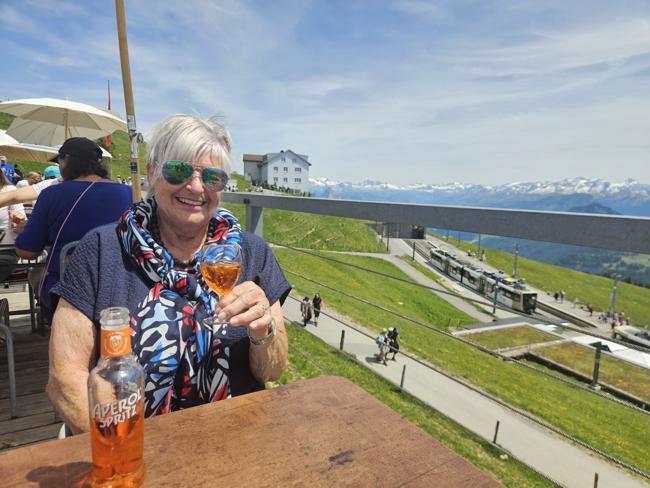 Wir gönnen uns einen Aperolspritz - 10CHF das Fläs