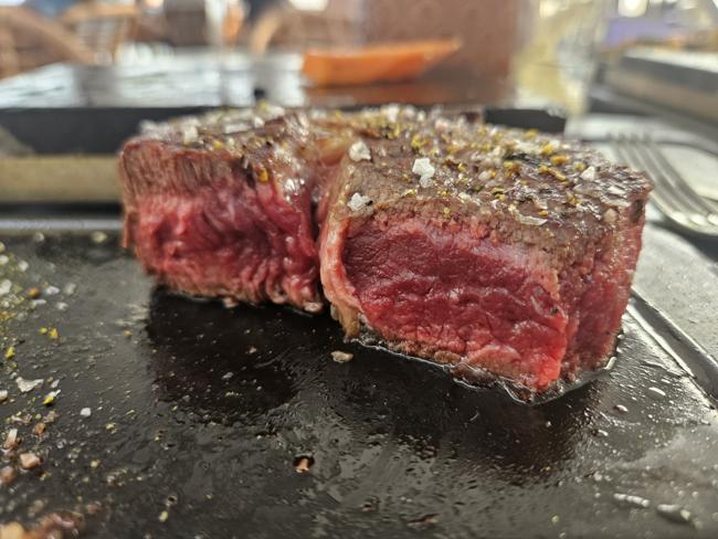 Abends nochmal ein Steak vom heißen Stein. Da kann