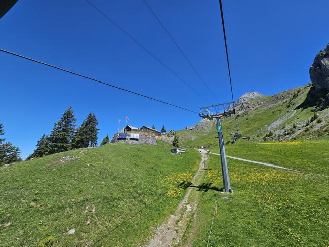 Und da ist die Hütte schon. Seht schöne Lage am Be