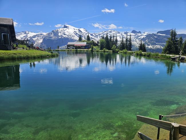 Zauberhafter Härzlisee direkt bei der Hütte