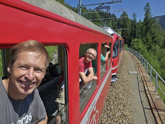 Wir sind aber auch im Fahradwagen recht glücklich