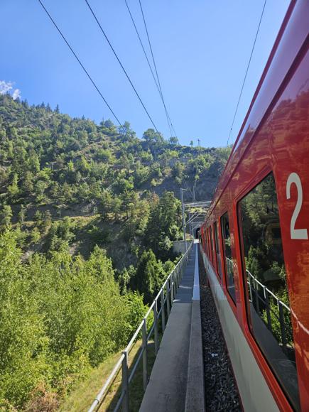 Am Samstag mit der Matterhorn-Gotthard-Bahn und of