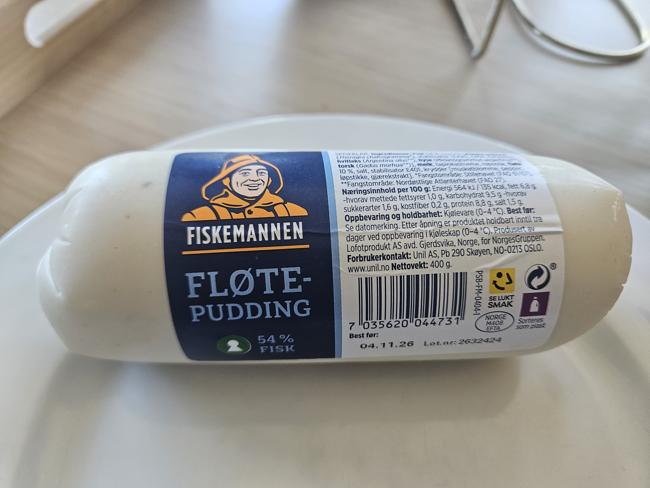 Fischpudding. Sehr interessant. Eigentlich eher wi