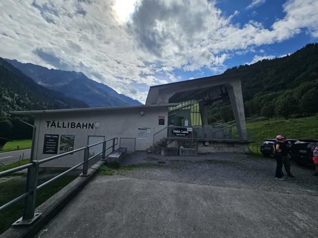 Hoch geht es mit der Tälli-Bahn