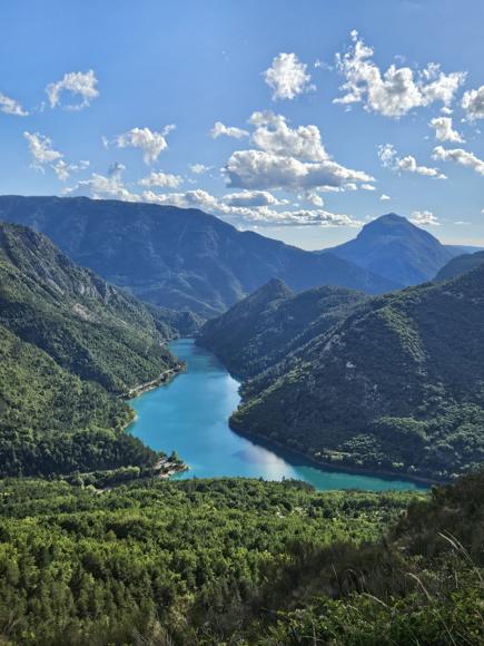 Auf der Rückfahrt komme ich noch am Lac de Castill